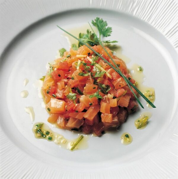 Tartare de saumon mariné à l'aneth