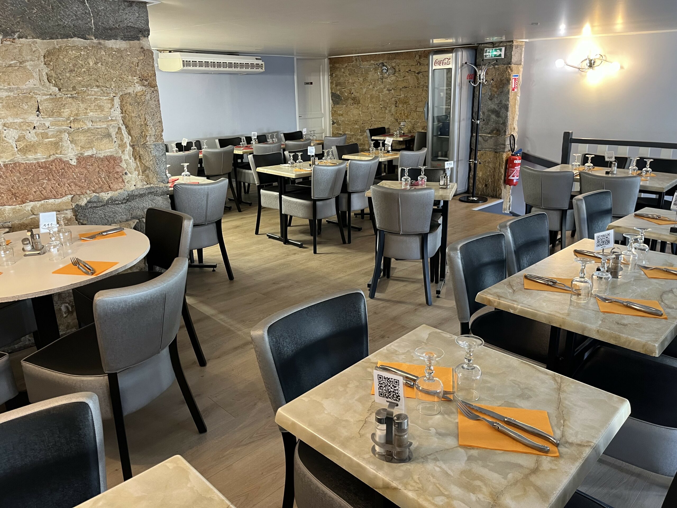 Salle du restaurant italien Paolino Lyon, ambiance conviviale