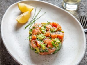 Tartare de saumon mariné à l’aneth
